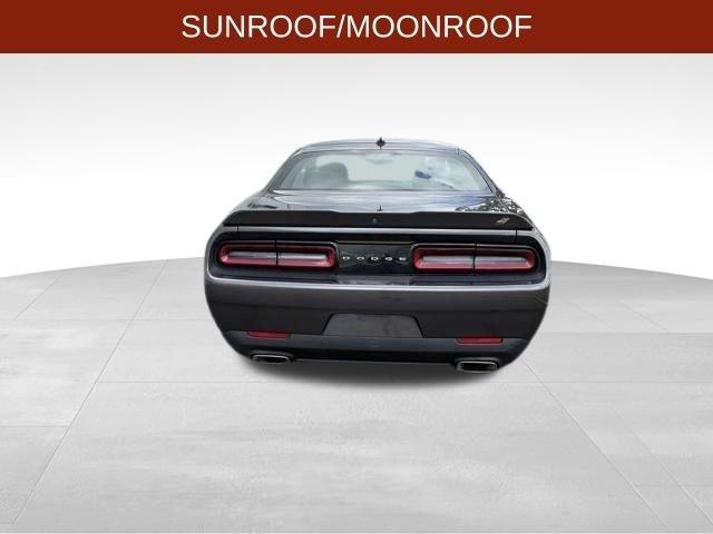 Dodge Challenger  2021