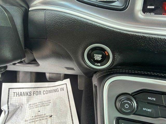 Dodge Challenger  2021