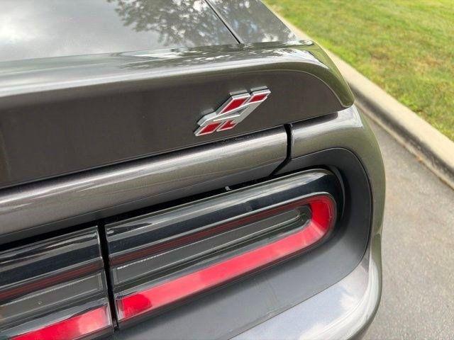 Dodge Challenger  2021