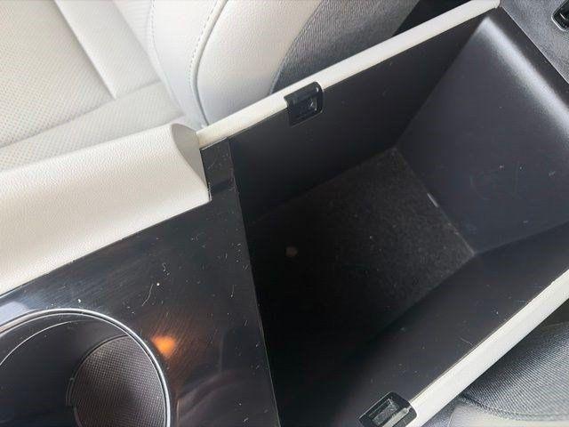 Hyundai Elantra  2023