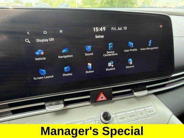 Hyundai Elantra  2023