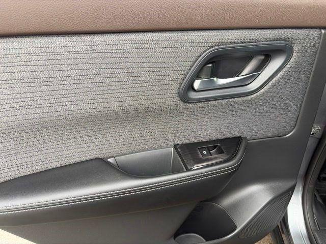 Nissan Rogue  2023