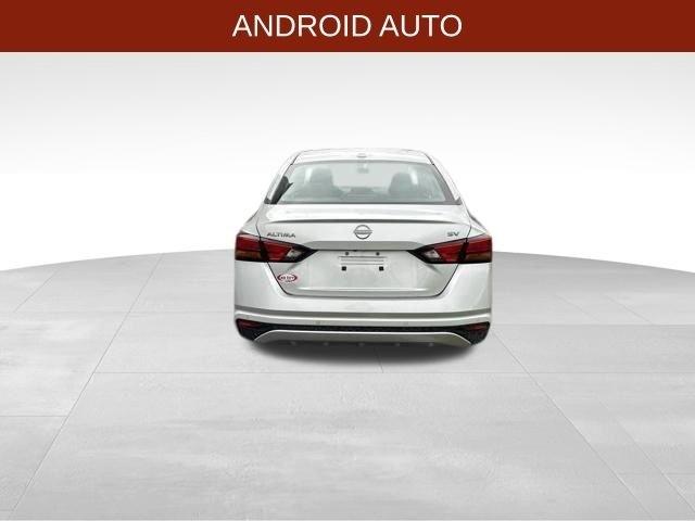 Nissan Altima  2024