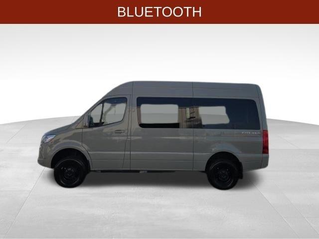 Mercedes-Benz Sprinter Van  2022