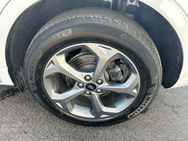 Ford Escape  2023