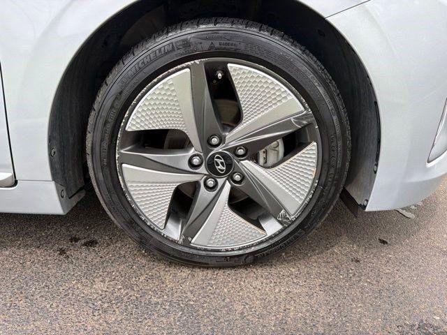Hyundai Ioniq Hybrid  2020