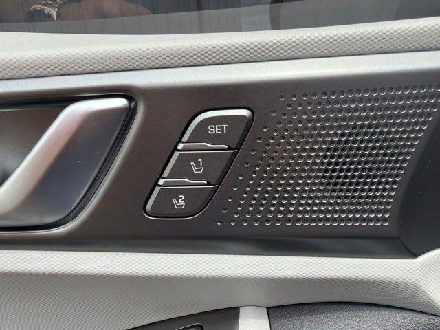 Hyundai Ioniq Hybrid  2020