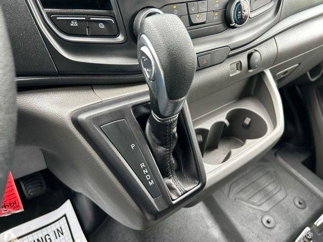 Ford Transit Passenger Wagon  2024