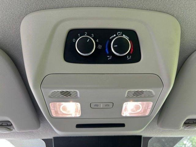Ford Transit Passenger Wagon  2024