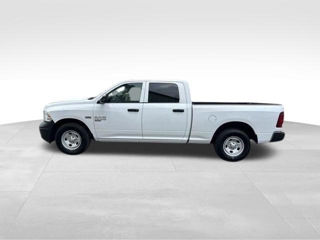 RAM 1500 Classic Tradesman 4x2 Crew Cab 6'4" Box 2023