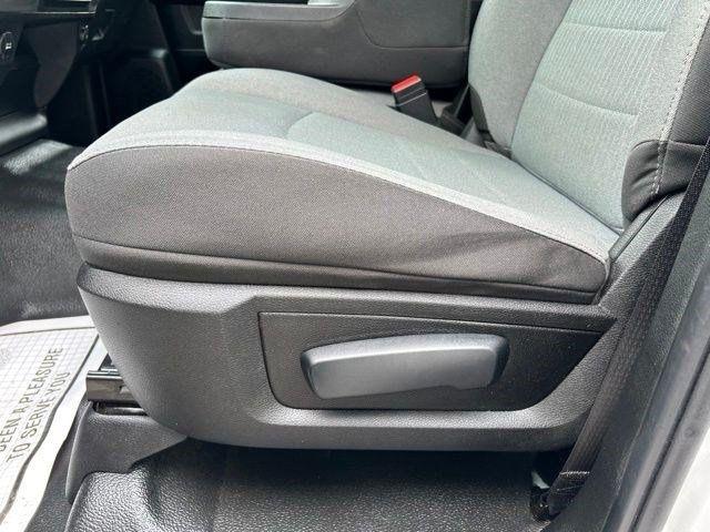 RAM 1500 Classic Tradesman 4x2 Crew Cab 6'4" Box 2023