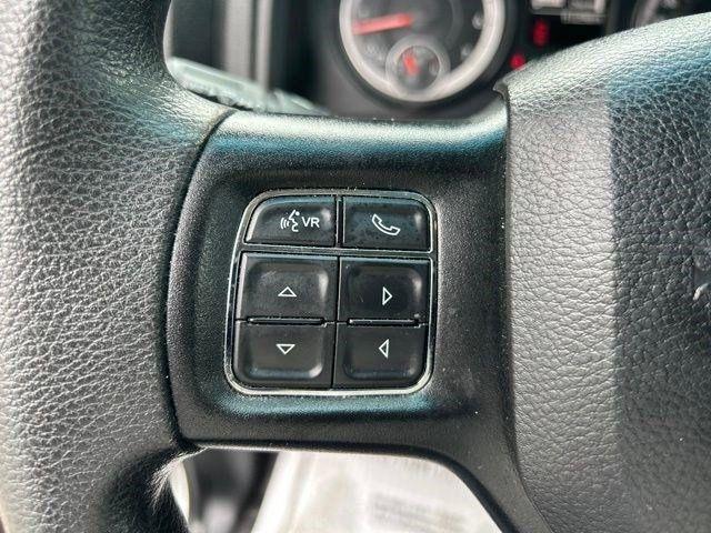RAM 1500 Classic Tradesman 4x2 Crew Cab 6'4" Box 2023