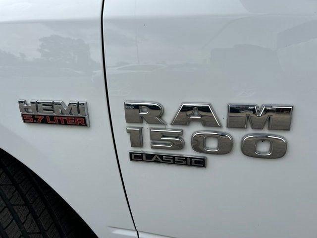 RAM 1500 Classic Tradesman 4x2 Crew Cab 6'4" Box 2023