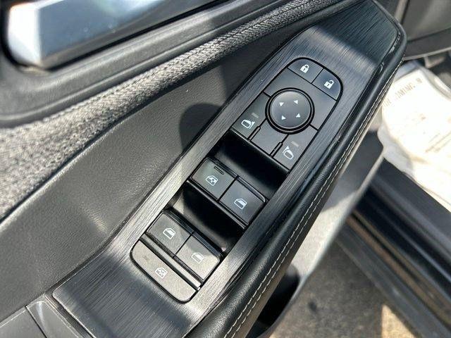Nissan Rogue  2021