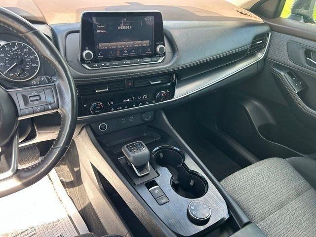 Nissan Rogue  2021