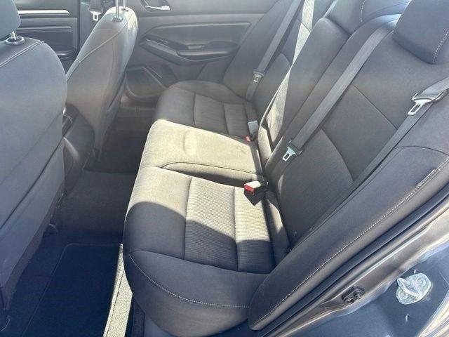 Nissan Altima  2021