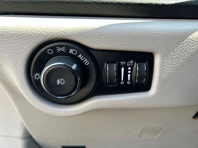 Chrysler Pacifica  2024