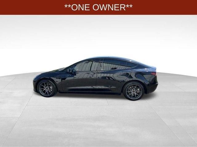 Tesla Model 3  2023