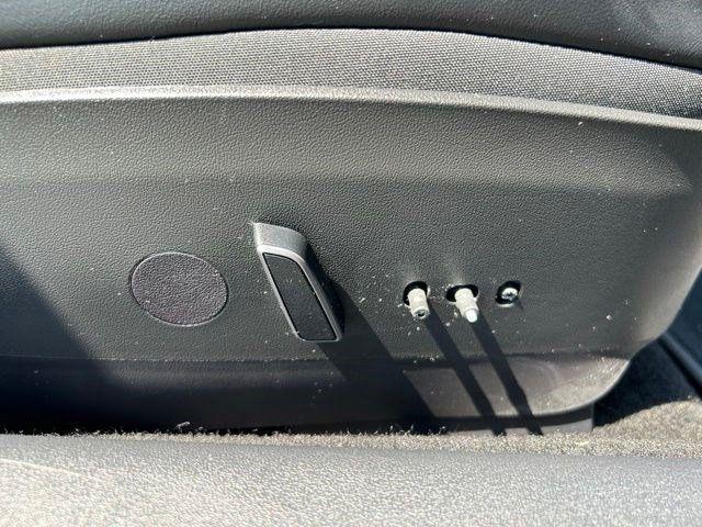 Tesla Model 3  2023