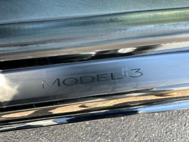 Tesla Model 3  2023