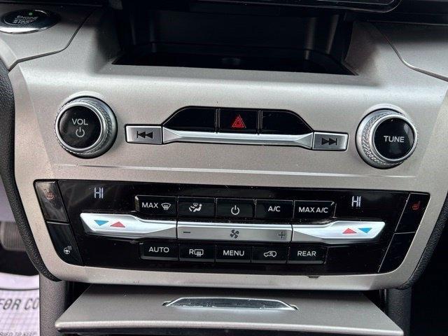 Ford Explorer XLT AWD 2021