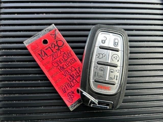Chrysler Pacifica  2023