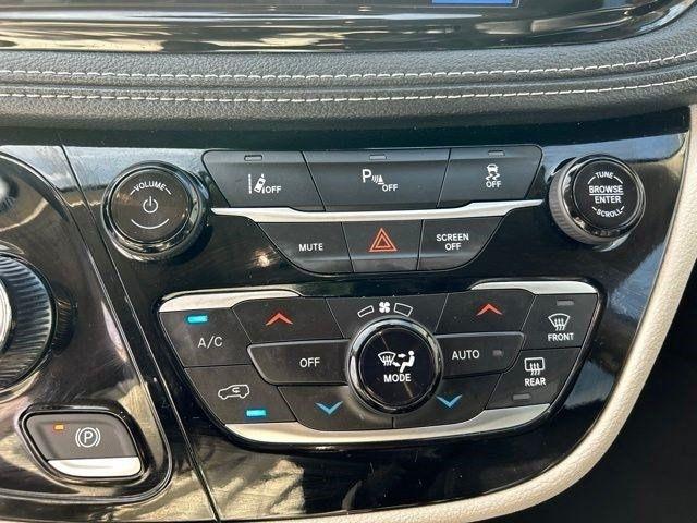 Chrysler Pacifica  2024