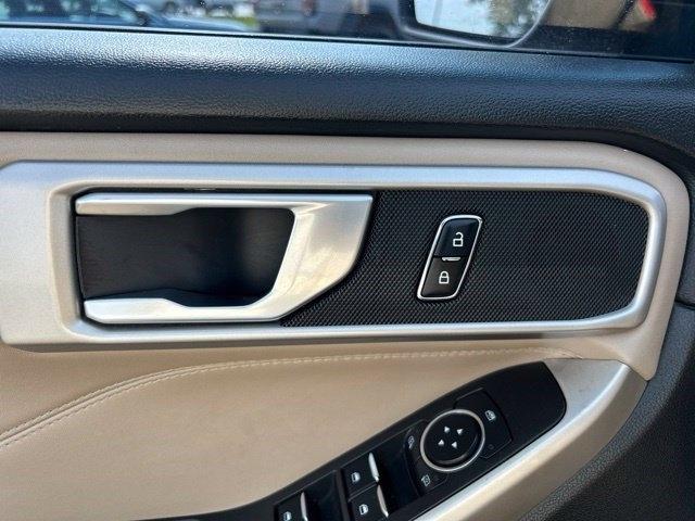 Ford Explorer XLT 2023
