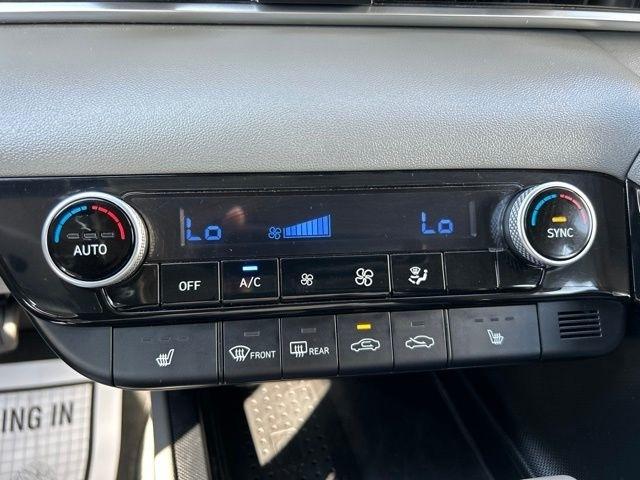 Hyundai Elantra  2022