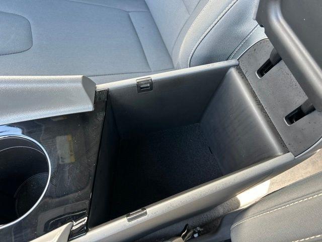 Hyundai Elantra  2022
