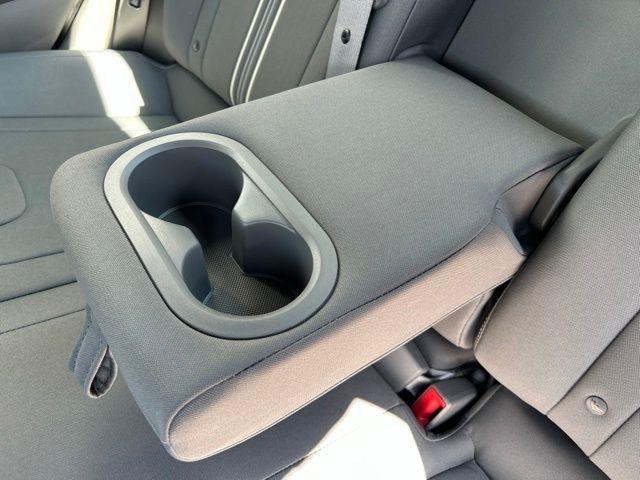 Hyundai Elantra  2022