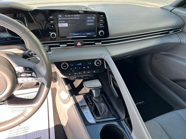Hyundai Elantra SEL 2022