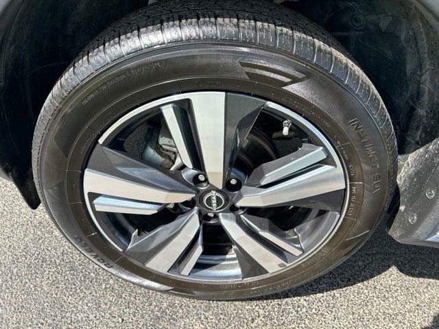 Nissan Rogue  2023