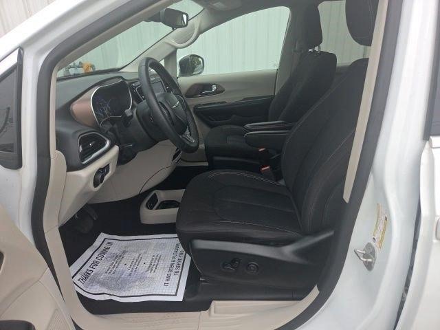 Chrysler Voyager LX 2023
