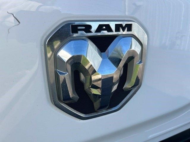 RAM 1500 Big Horn 4x4 Crew Cab 5'7" Box 2023