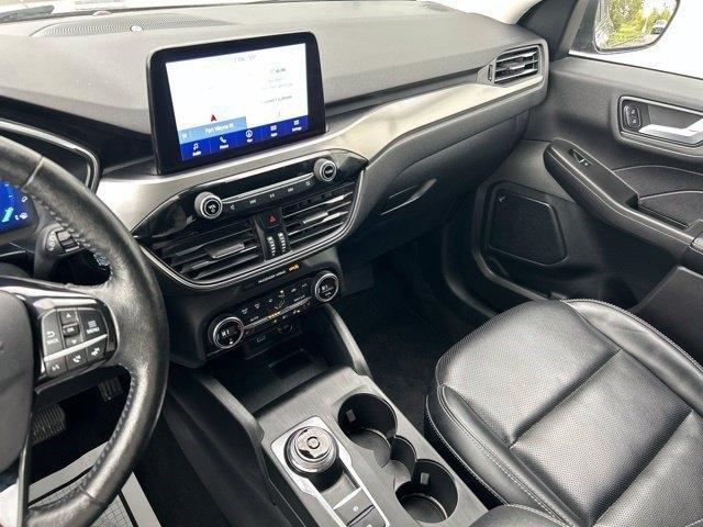 Ford Escape Titanium AWD 2021