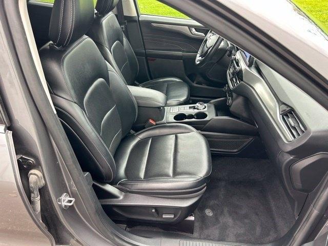 Ford Escape Titanium AWD 2021