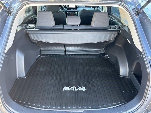 Toyota RAV4 LE 2024