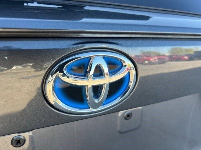 Toyota RAV4 LE 2024