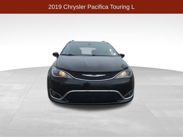Chrysler Pacifica Touring L FWD 2019
