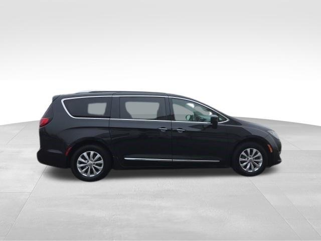 Chrysler Pacifica Touring L FWD 2019
