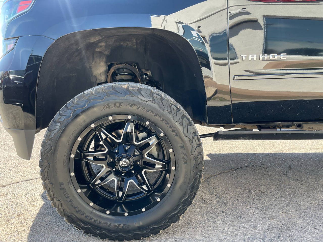 Chevrolet Tahoe 4WD 4dr Premier 2018 Chevrolet Tahoe 4WD 4dr Premier 2018