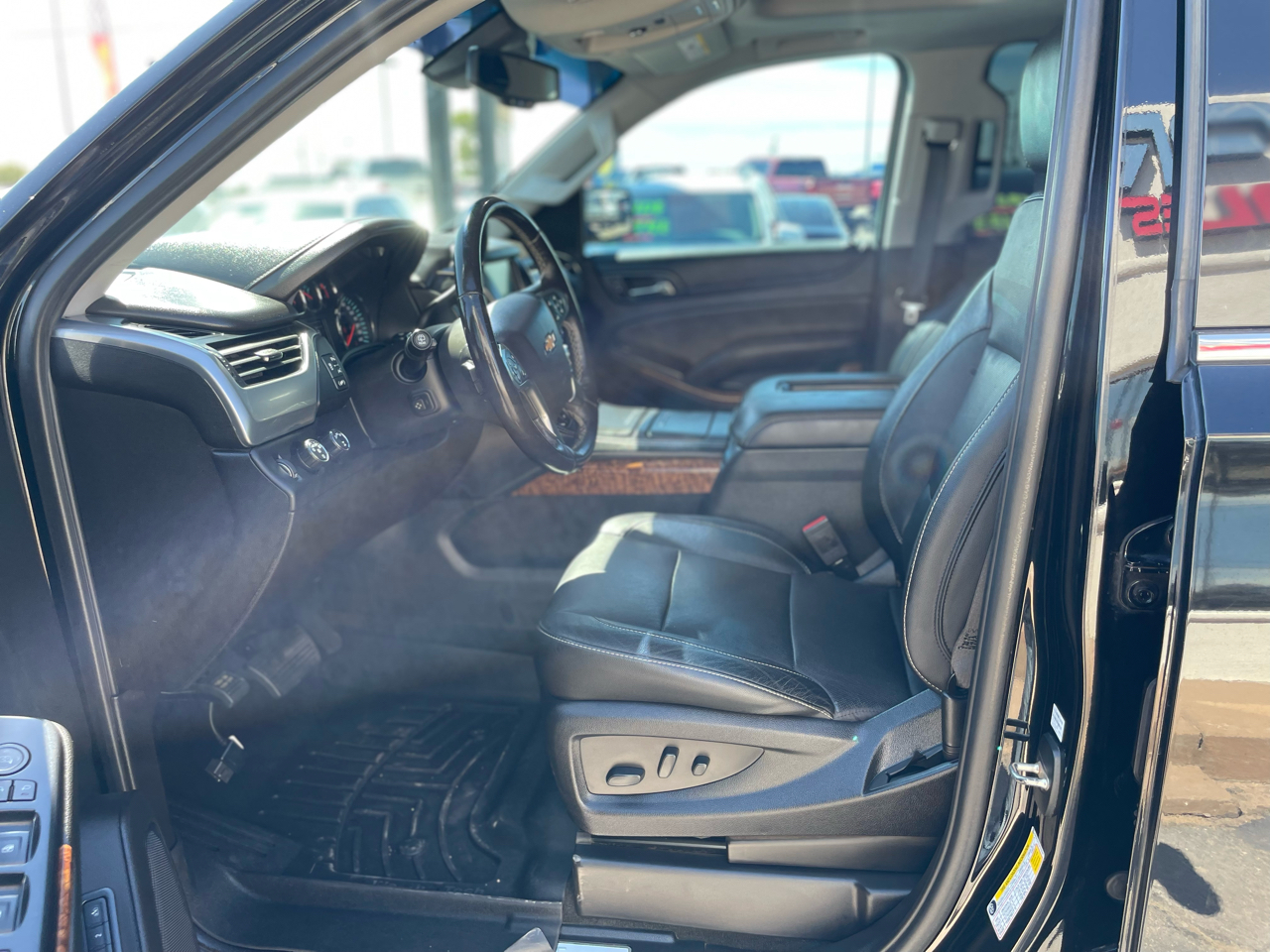 Chevrolet Tahoe 4WD 4dr Premier 2018 Chevrolet Tahoe 4WD 4dr Premier 2018