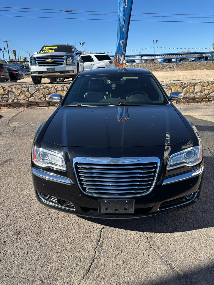 Chrysler 300 4dr Sdn 300C AWD 2013