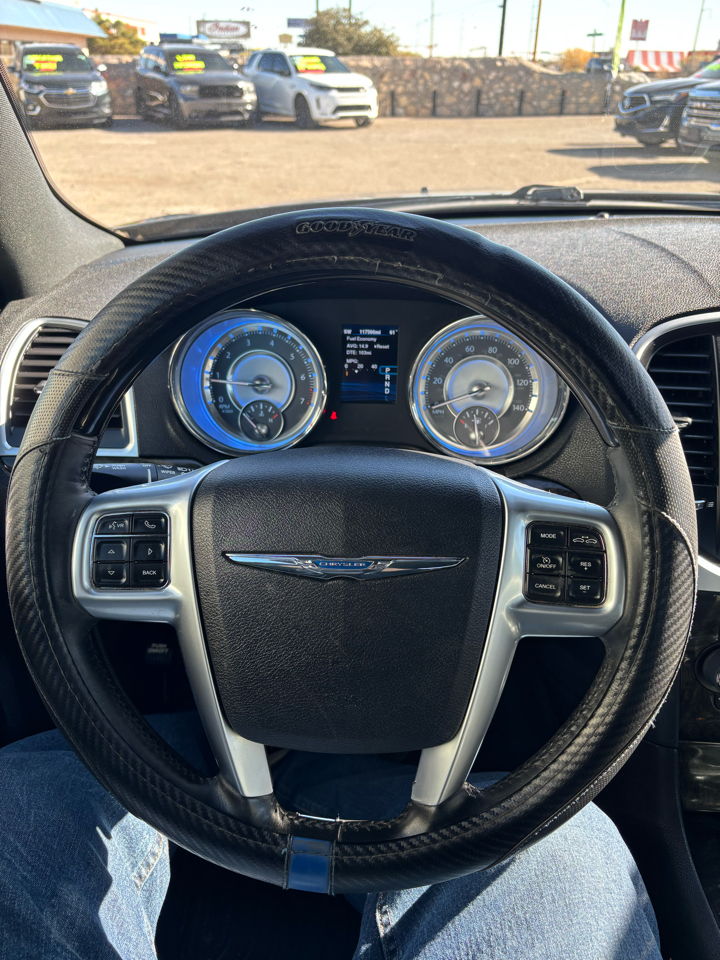 Chrysler 300 4dr Sdn 300C AWD 2013