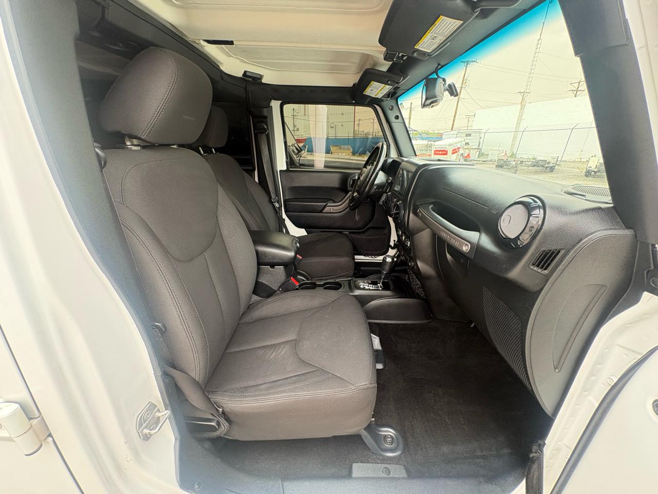 Jeep Wrangler Unlimited 4WD 4dr Sport 2018