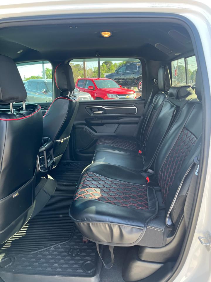 RAM 1500 Big Horn 4x4 Crew Cab 5'7" Box 2023