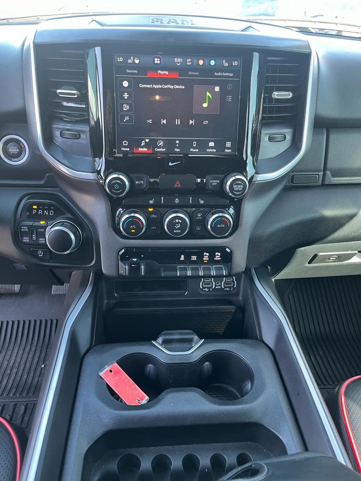 RAM 1500 Big Horn 4x4 Crew Cab 5'7" Box 2023
