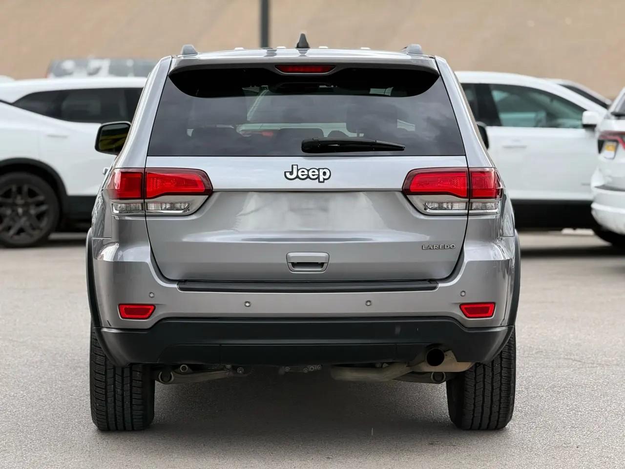 Jeep Grand Cherokee Laredo E 4x2 2021