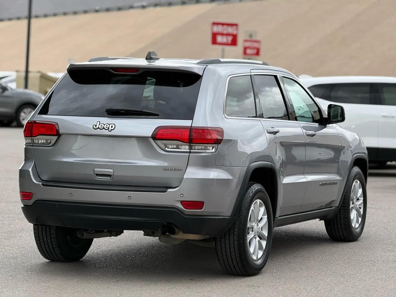 Jeep Grand Cherokee Laredo E 4x2 2021
